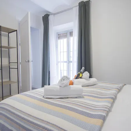 Rentalsevilla Conde De La Mejorada * Sevilla